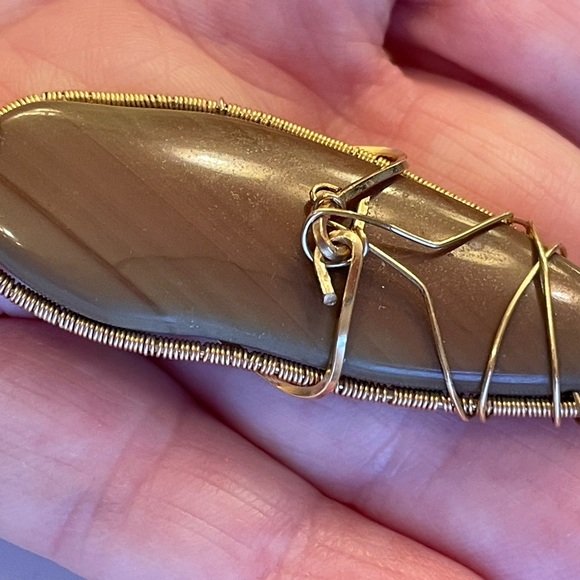 Natural Agate Stone Pendant In Gold Filled Wire 3” Long 1" Wide - Picture 11 of 11